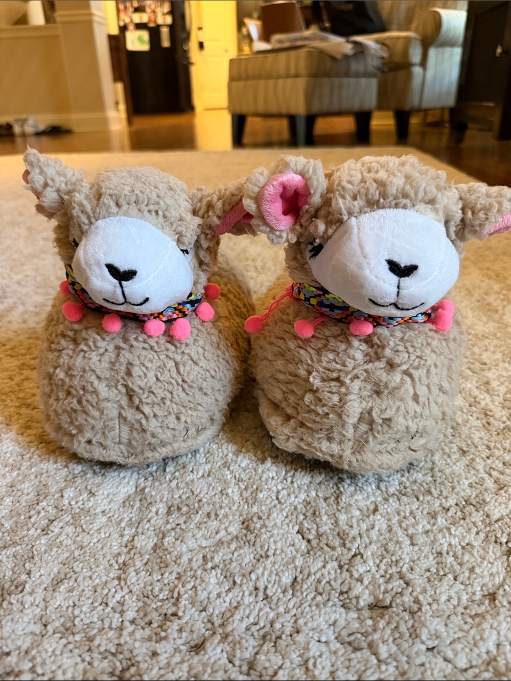 Funziez llama slippers size medium, like new
